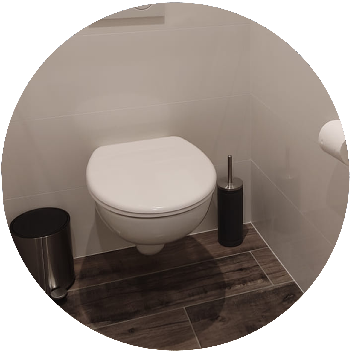 Image arrondie toilettes rive